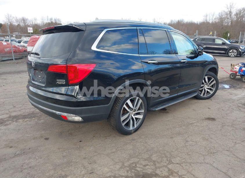 Photo 4 of 2017 Honda Pilot TOURING (VIN 5FNYF6H9XHB022415)
