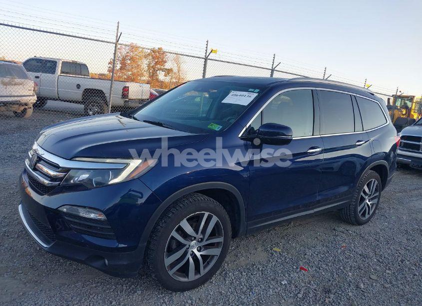 Photo 2 of 2017 Honda Pilot TOURING (VIN 5FNYF6H9XHB035164)