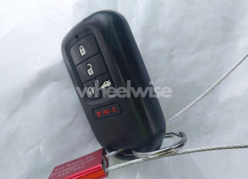 Photo 11 of 2017 Honda Pilot TOURING (VIN 5FNYF6H9XHB045306)