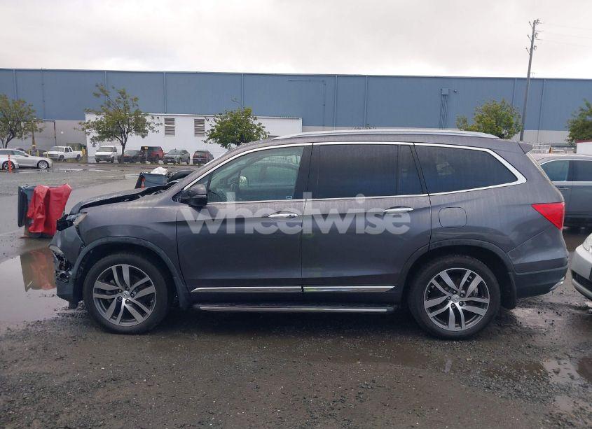 Photo 15 of 2017 Honda Pilot TOURING (VIN 5FNYF6H9XHB045306)