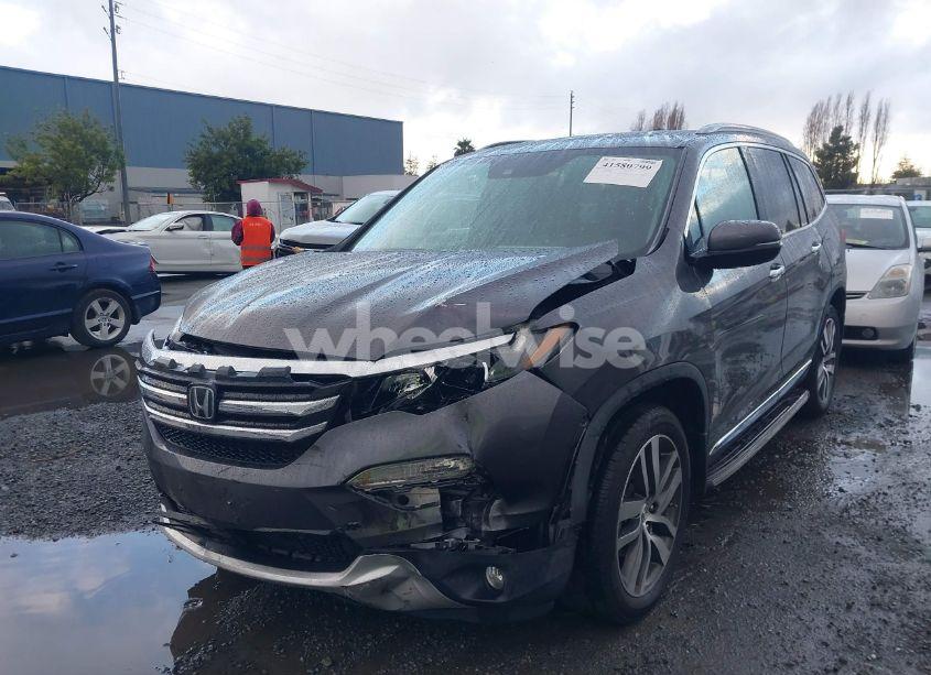 Photo 2 of 2017 Honda Pilot TOURING (VIN 5FNYF6H9XHB045306)