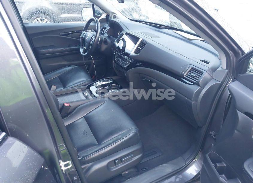 Photo 5 of 2017 Honda Pilot TOURING (VIN 5FNYF6H9XHB045306)