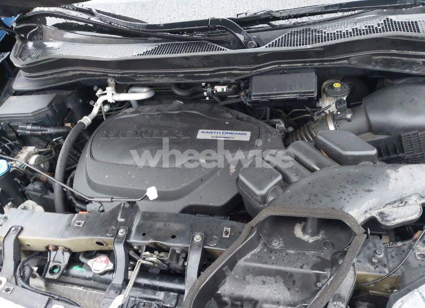 Photo 10 of 2017 Honda Pilot TOURING (VIN 5FNYF6H9XHB051705)