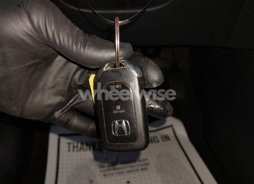 Photo 11 of 2017 Honda Pilot TOURING (VIN 5FNYF6H9XHB051705)