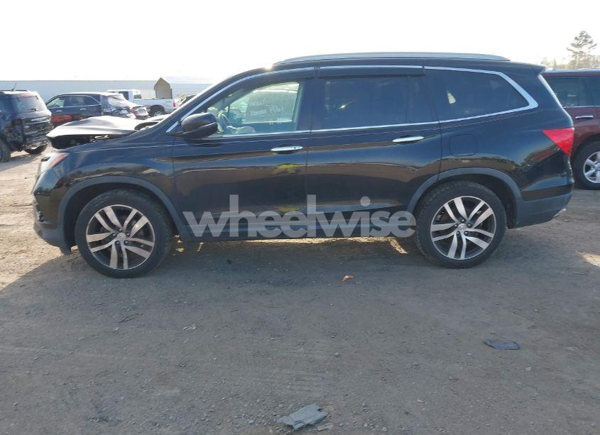 Photo 14 of 2017 Honda Pilot TOURING (VIN 5FNYF6H9XHB062171)