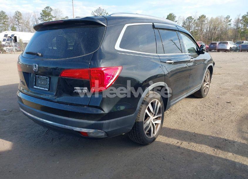 Photo 4 of 2017 Honda Pilot TOURING (VIN 5FNYF6H9XHB062171)