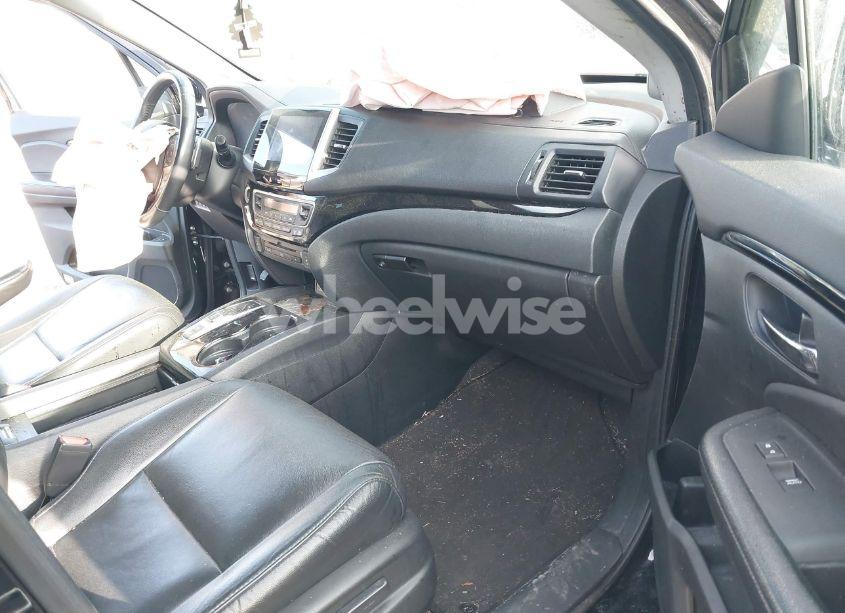 Photo 5 of 2017 Honda Pilot TOURING (VIN 5FNYF6H9XHB062171)