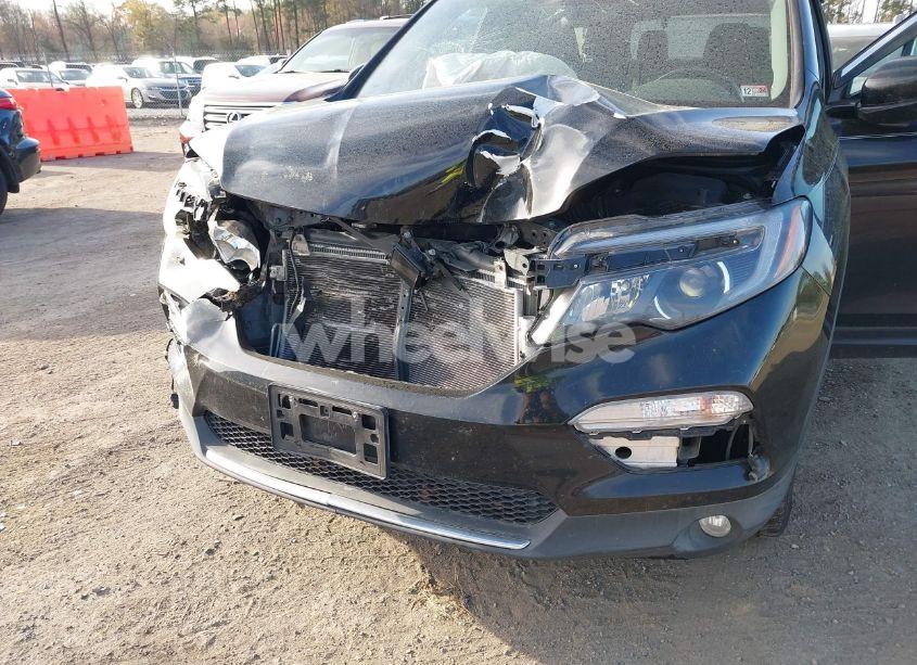 Photo 6 of 2017 Honda Pilot TOURING (VIN 5FNYF6H9XHB062171)