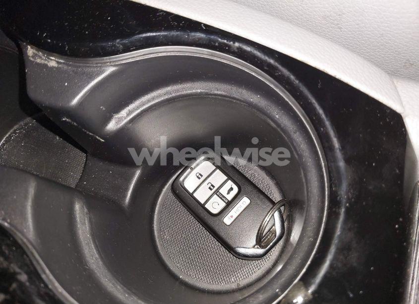 Photo 11 of 2017 Honda Pilot TOURING (VIN 5FNYF6H9XHB070903)