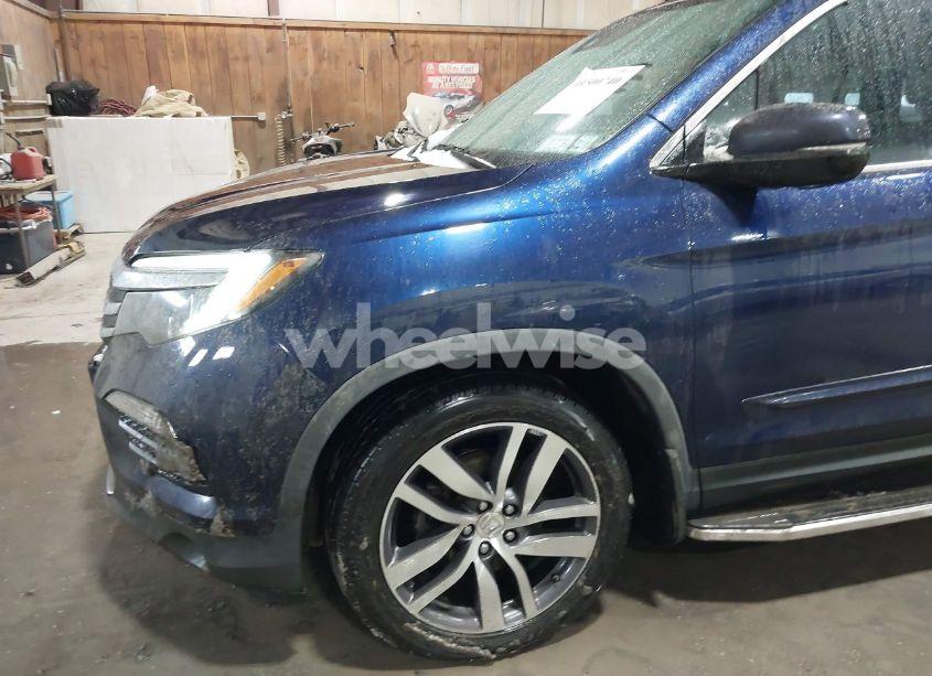Photo 19 of 2017 Honda Pilot TOURING (VIN 5FNYF6H9XHB070903)