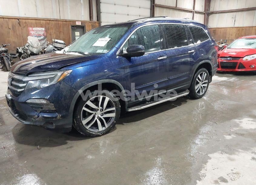 Photo 2 of 2017 Honda Pilot TOURING (VIN 5FNYF6H9XHB070903)