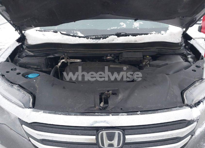 Photo 10 of 2018 Honda Pilot TOURING (VIN 5FNYF6H9XJB000050)