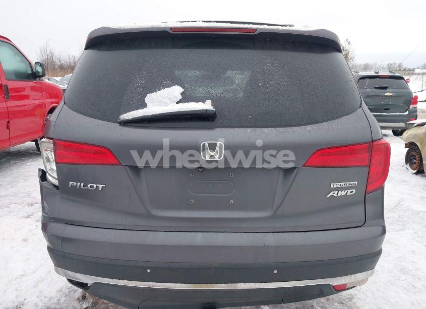 Photo 17 of 2018 Honda Pilot TOURING (VIN 5FNYF6H9XJB000050)