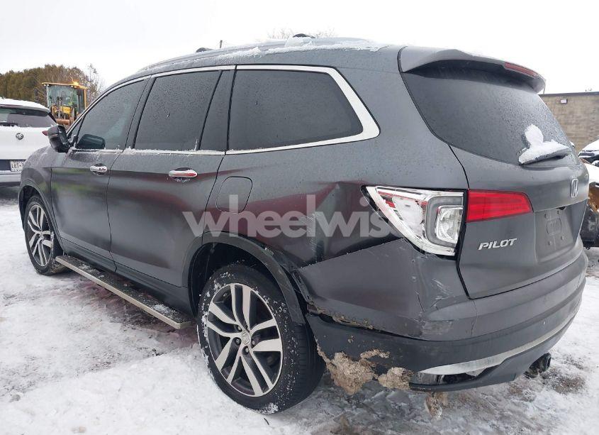 Photo 6 of 2018 Honda Pilot TOURING (VIN 5FNYF6H9XJB000050)