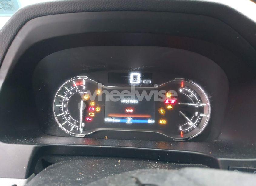 Photo 7 of 2018 Honda Pilot TOURING (VIN 5FNYF6H9XJB000050)