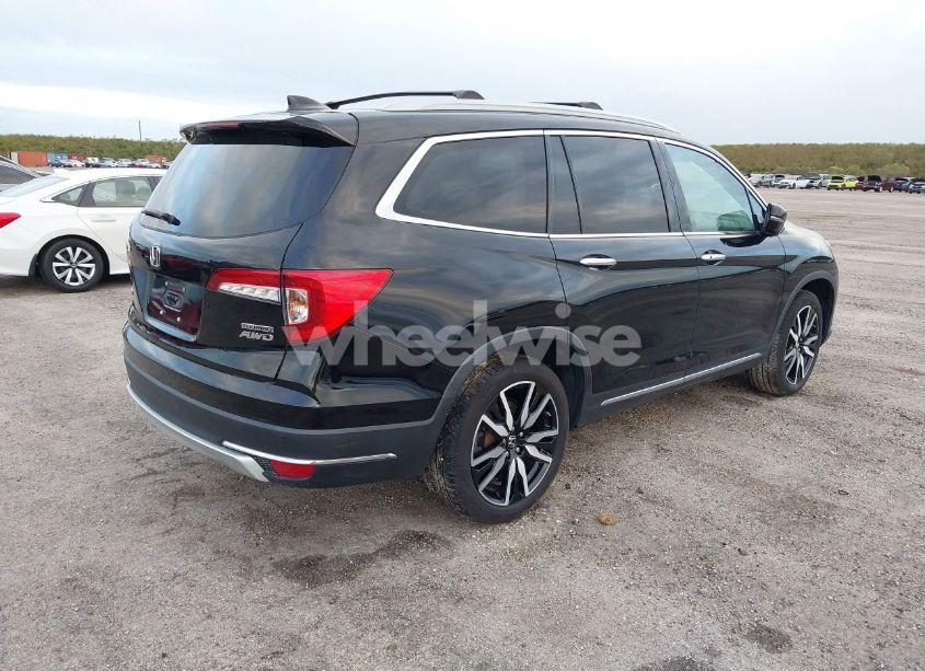 Photo 4 of 2019 Honda Pilot TOURING (VIN 5FNYF6H9XKB013169)