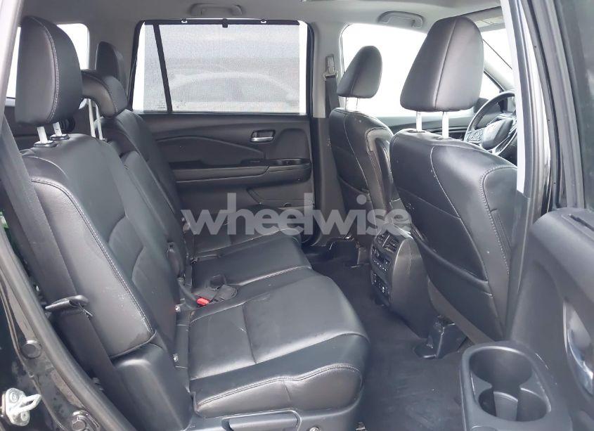Photo 8 of 2019 Honda Pilot TOURING (VIN 5FNYF6H9XKB013169)