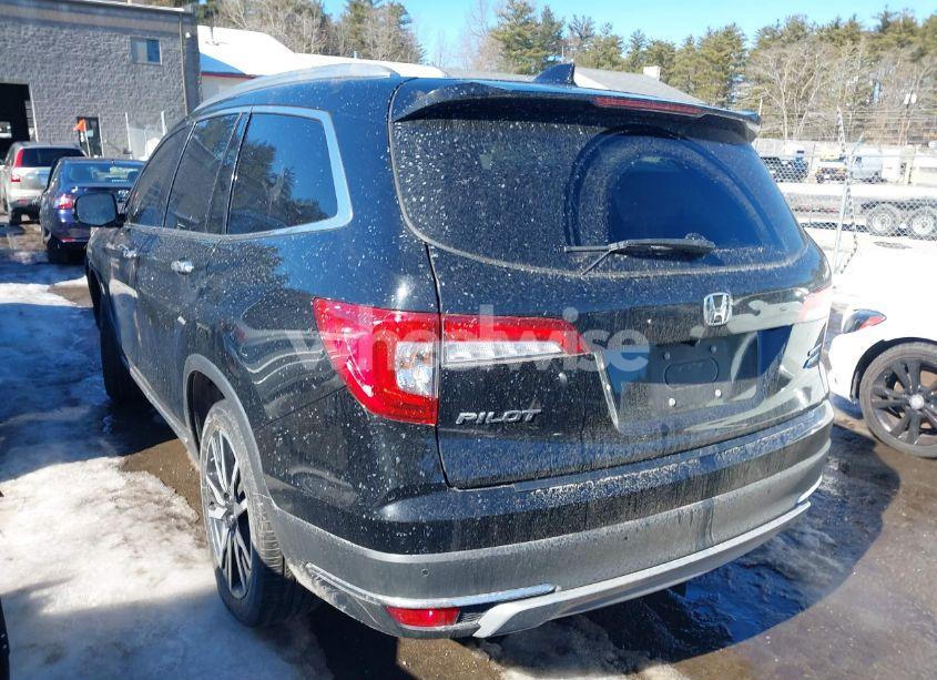 Photo 3 of 2019 Honda Pilot TOURING (VIN 5FNYF6H9XKB041456)