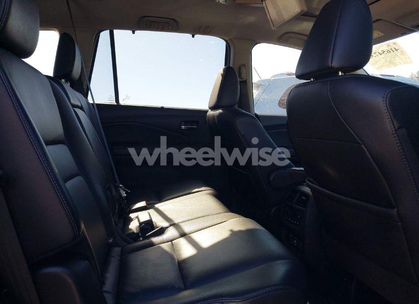 Photo 8 of 2019 Honda Pilot TOURING (VIN 5FNYF6H9XKB041456)