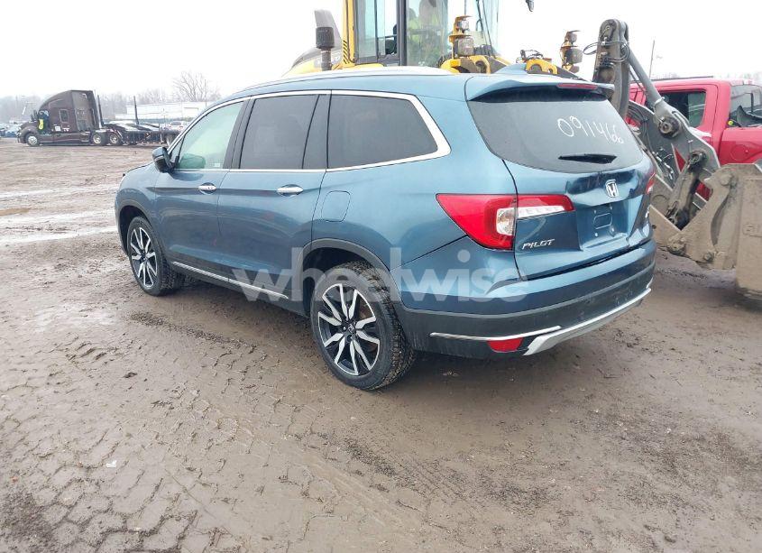 Photo 3 of 2019 Honda Pilot TOURING (VIN 5FNYF6H9XKB091466)
