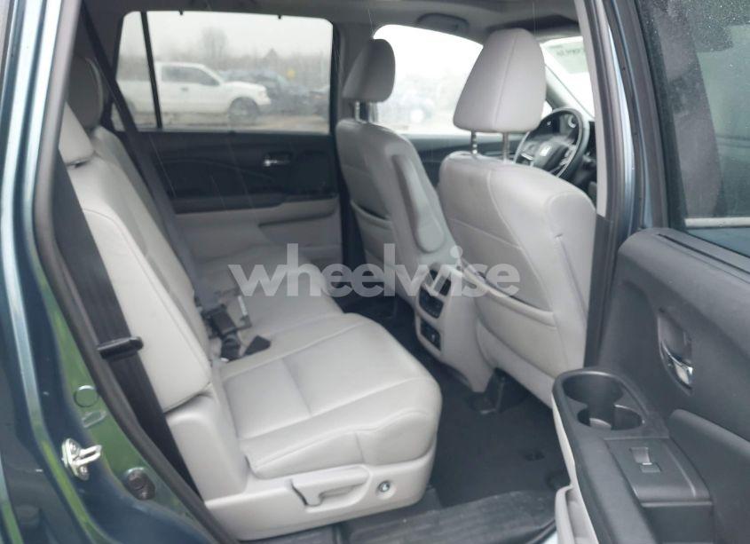 Photo 8 of 2019 Honda Pilot TOURING (VIN 5FNYF6H9XKB091466)