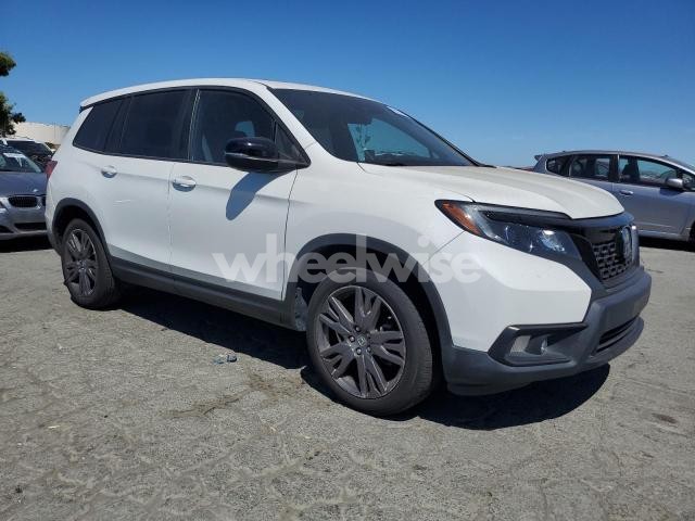 Photo 5 of 2021 HONDA PASSPORT EXL N/A (VIN 5FNYF7H52MB007789)