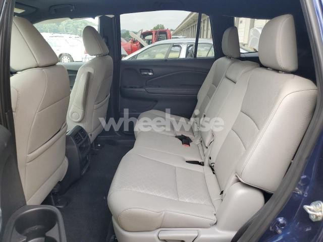 Photo 7 of 2019 HONDA PASSPORT EXL N/A (VIN 5FNYF7H55KB011252)