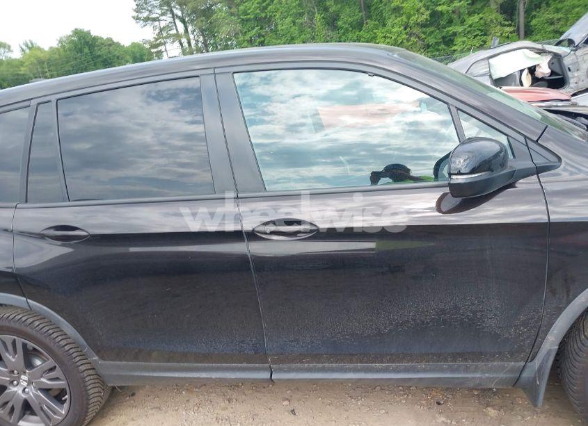 Photo 13 of 2019 Honda Passport EX-L (VIN 5FNYF7H5XKB007844)