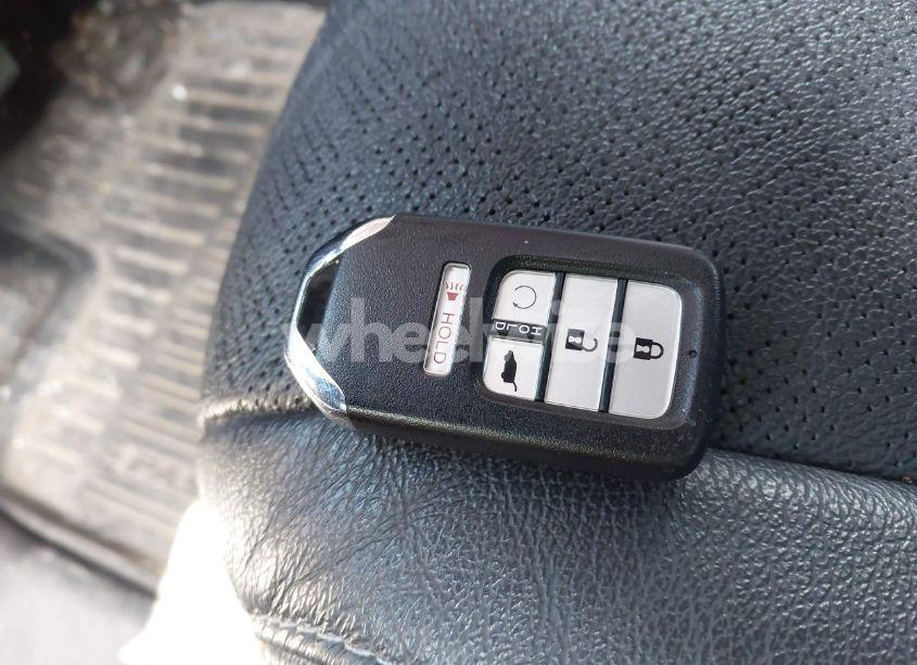 Photo 11 of 2021 Honda Passport AWD ELITE (VIN 5FNYF8H08MB028138)