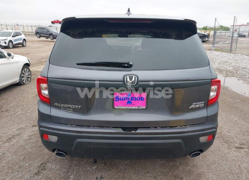 Photo 16 of 2021 Honda Passport AWD SPORT (VIN 5FNYF8H26MB032206)