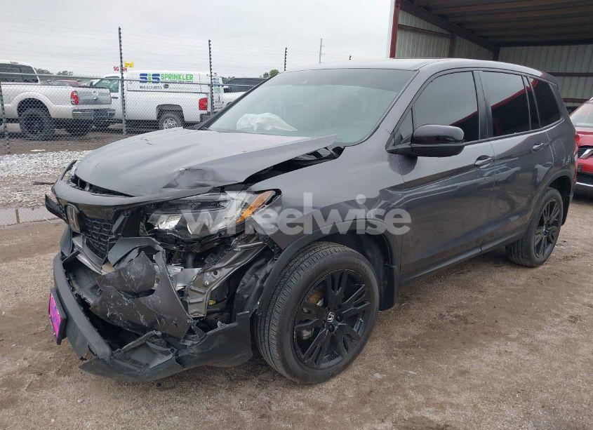 Photo 2 of 2021 Honda Passport AWD SPORT (VIN 5FNYF8H26MB032206)