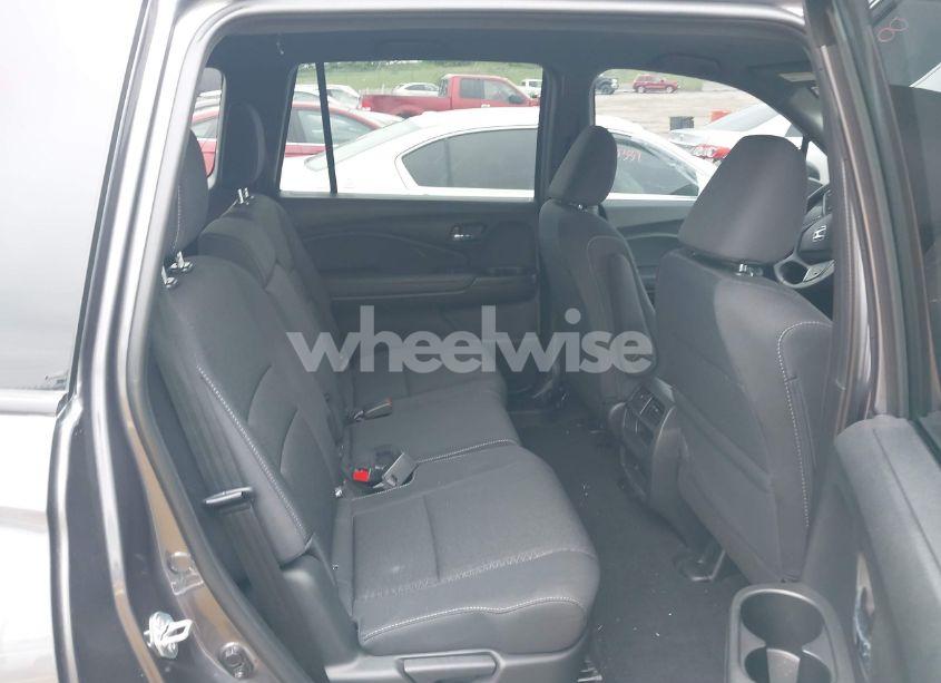 Photo 8 of 2021 Honda Passport AWD SPORT (VIN 5FNYF8H26MB032206)