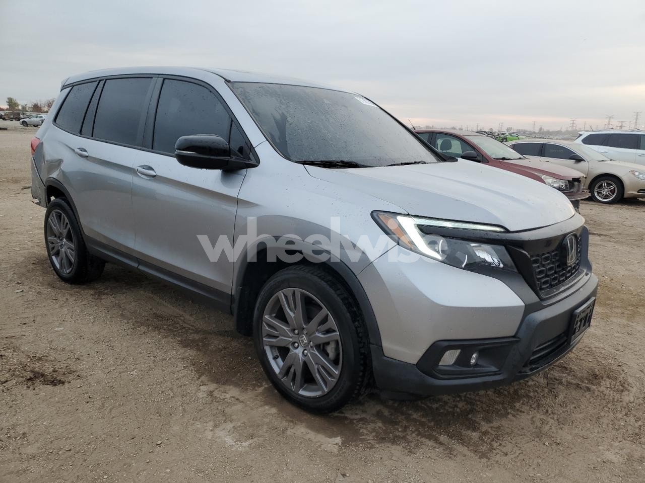 Photo 4 of 2019 HONDA PASSPORT EXL (VIN 5FNYF8H50KB021788)