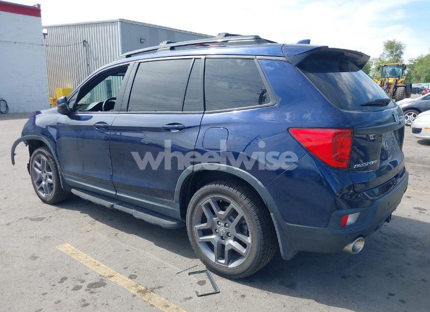 Photo 3 of 2023 Honda Passport AWD EX-L (VIN 5FNYF8H50PB007445)