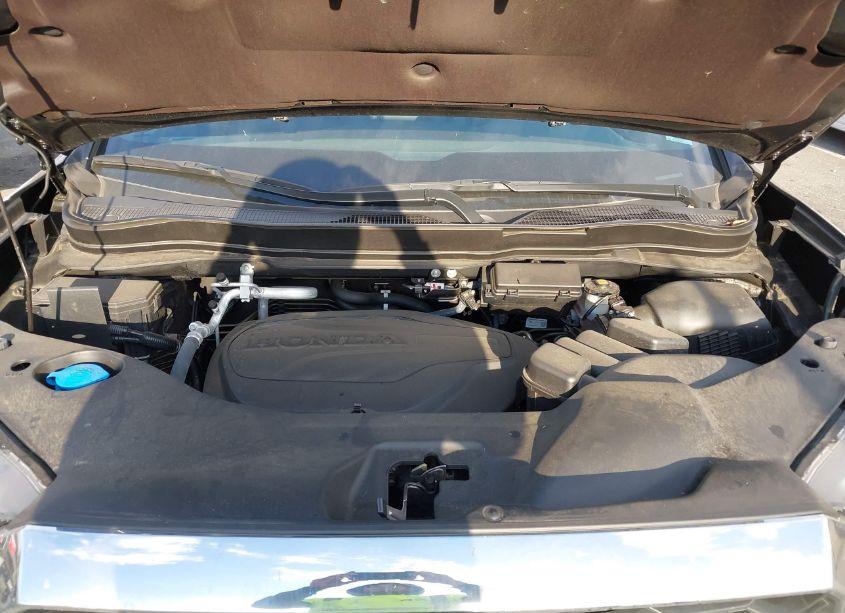 Photo 10 of 2023 Honda Passport AWD EX-L (VIN 5FNYF8H51PB021094)