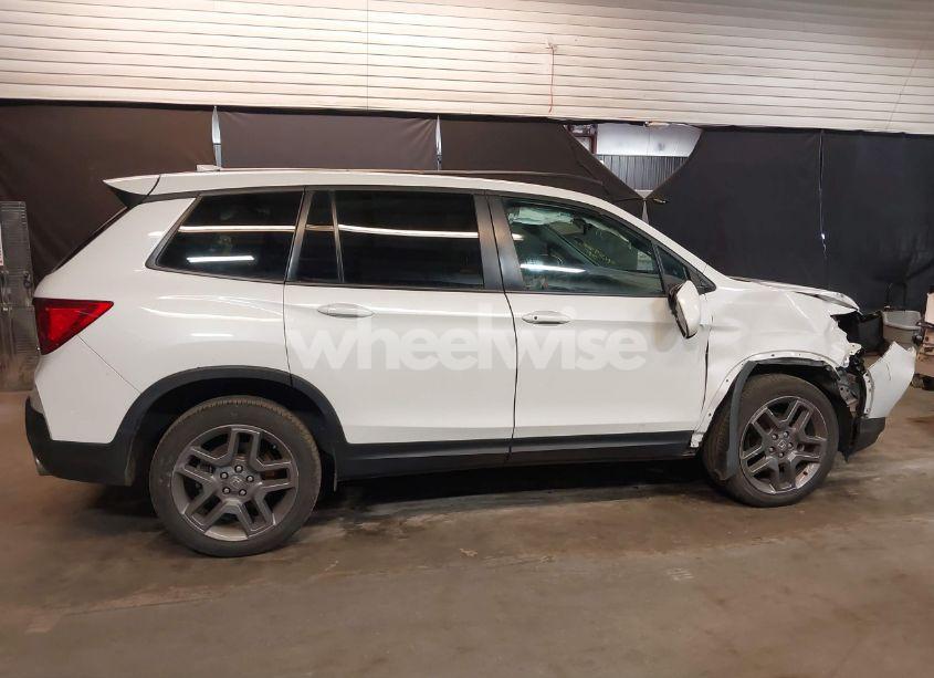 Photo 13 of 2022 Honda Passport AWD EX-L (VIN 5FNYF8H52NB001840)