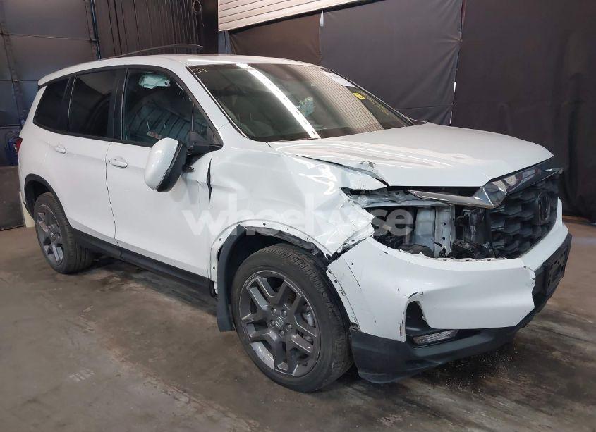 Photo 6 of 2022 Honda Passport AWD EX-L (VIN 5FNYF8H52NB001840)