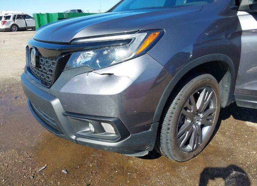 Photo 6 of 2021 Honda Passport AWD EX-L (VIN 5FNYF8H54MB018380)