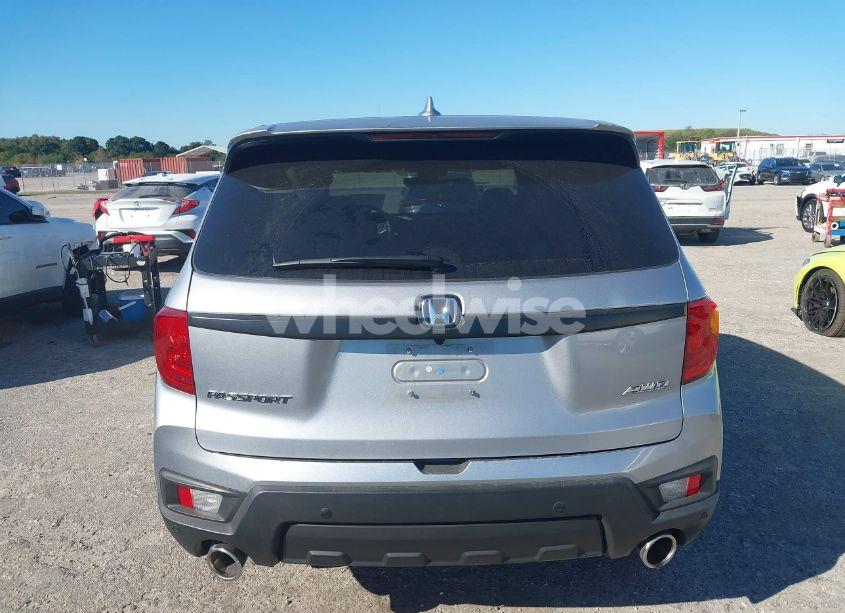Photo 16 of 2023 Honda Passport AWD EX-L (VIN 5FNYF8H54PB012759)
