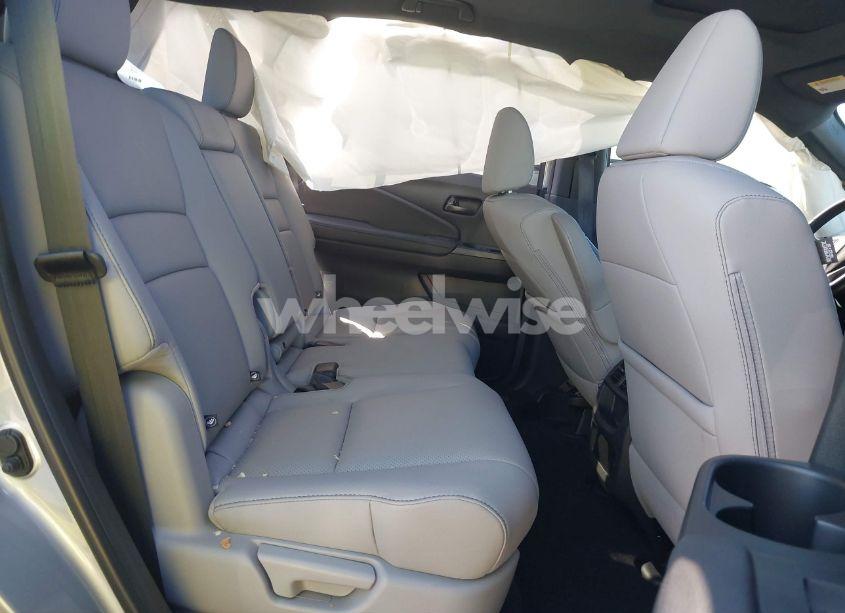 Photo 8 of 2023 Honda Passport AWD EX-L (VIN 5FNYF8H54PB012759)