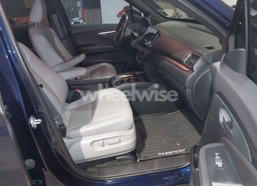 Photo 5 of 2023 Honda Passport AWD EX-L (VIN 5FNYF8H56PB018840)