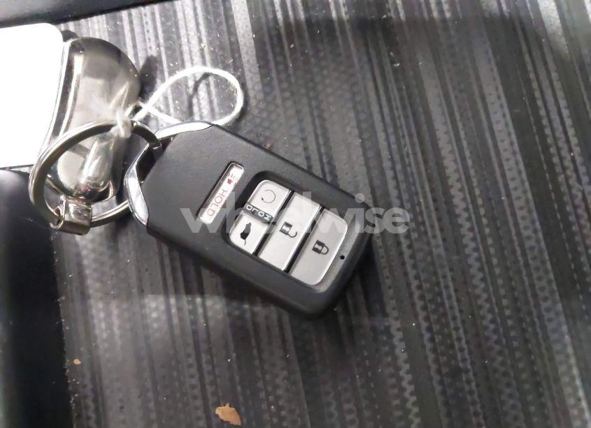 Photo 11 of 2021 Honda Passport N/A (VIN 5FNYF8H57MB003923)