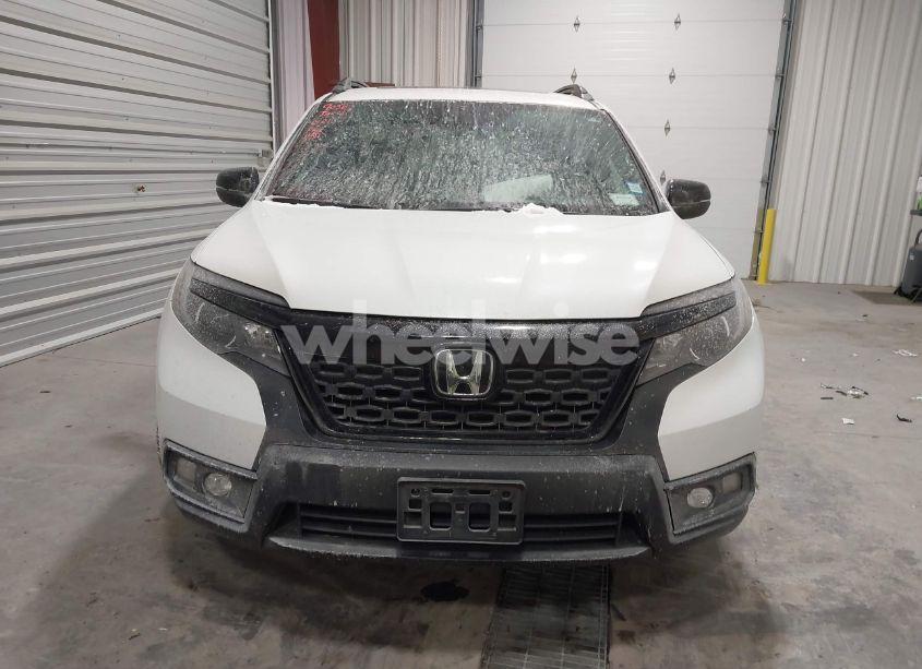 Photo 12 of 2021 Honda Passport N/A (VIN 5FNYF8H57MB003923)