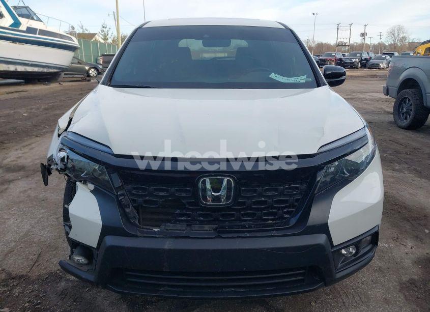 Photo 12 of 2019 Honda Passport EX-L (VIN 5FNYF8H5XKB008904)