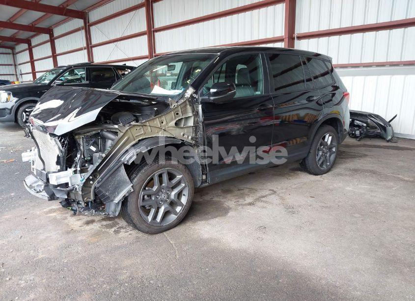 Photo 2 of 2023 Honda Passport AWD EX-L (VIN 5FNYF8H5XPB021370)