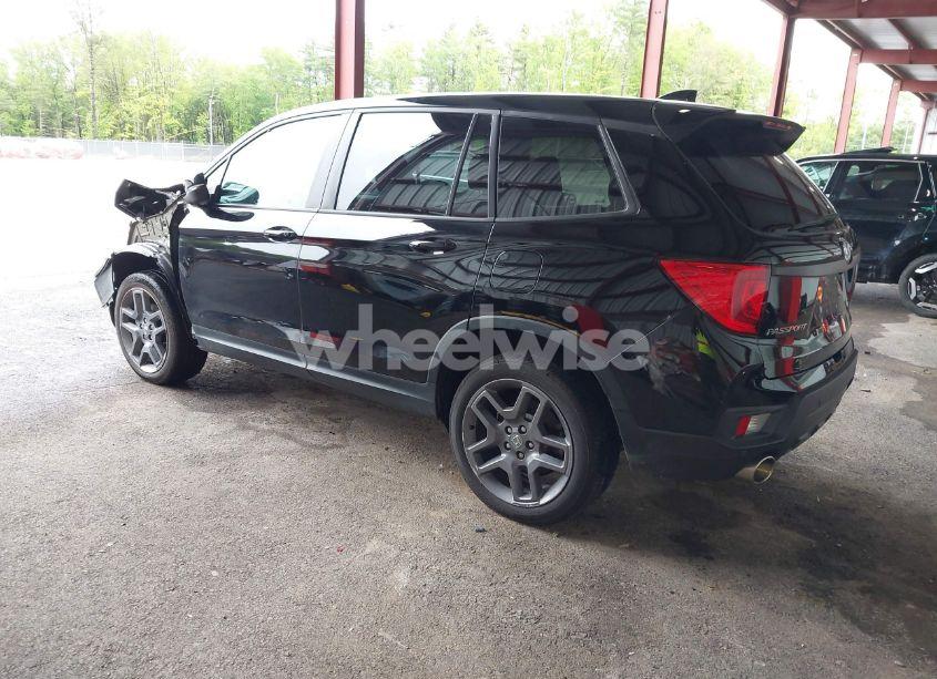 Photo 3 of 2023 Honda Passport AWD EX-L (VIN 5FNYF8H5XPB021370)