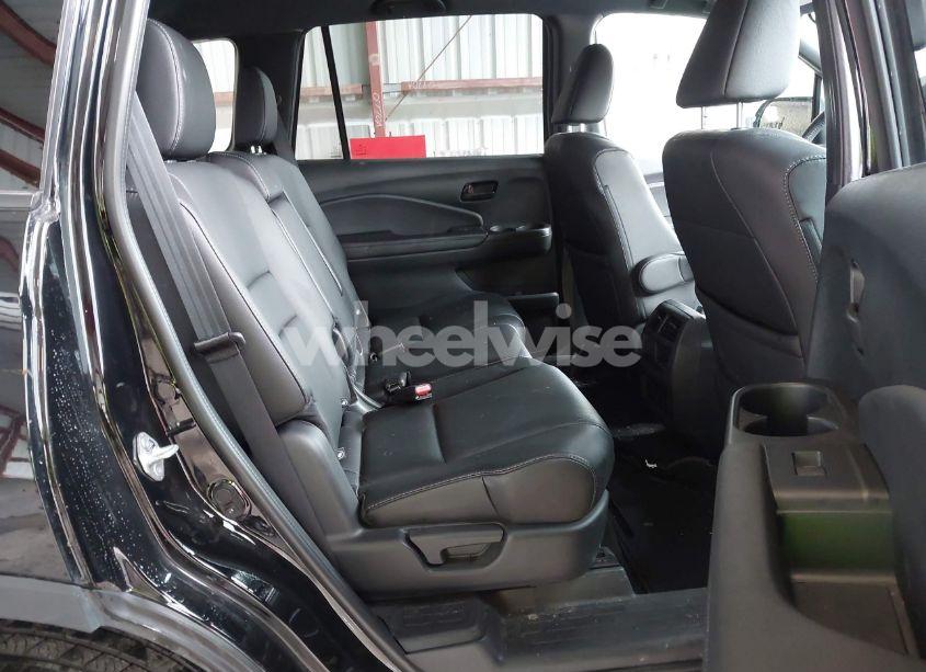 Photo 8 of 2023 Honda Passport AWD EX-L (VIN 5FNYF8H5XPB021370)