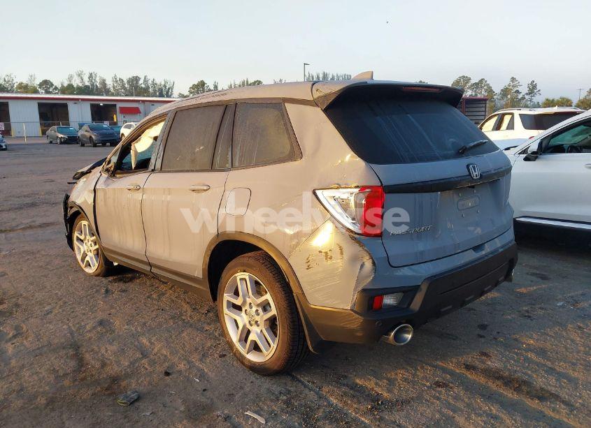 Photo 3 of 2024 Honda Passport AWD EX-L (VIN 5FNYF8H5XRB017807)