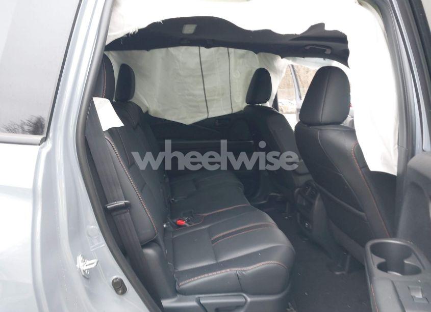 Photo 8 of 2022 Honda Passport AWD TRAILSPORT (VIN 5FNYF8H61NB018170)