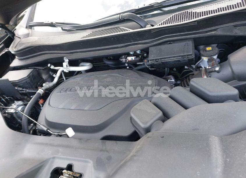 Photo 10 of 2025 Honda Passport AWD TRAILSPORT (VIN 5FNYF8H65SB006177)